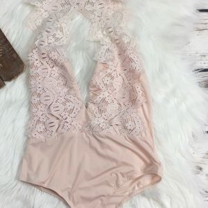 Lacey choker one piece light pink